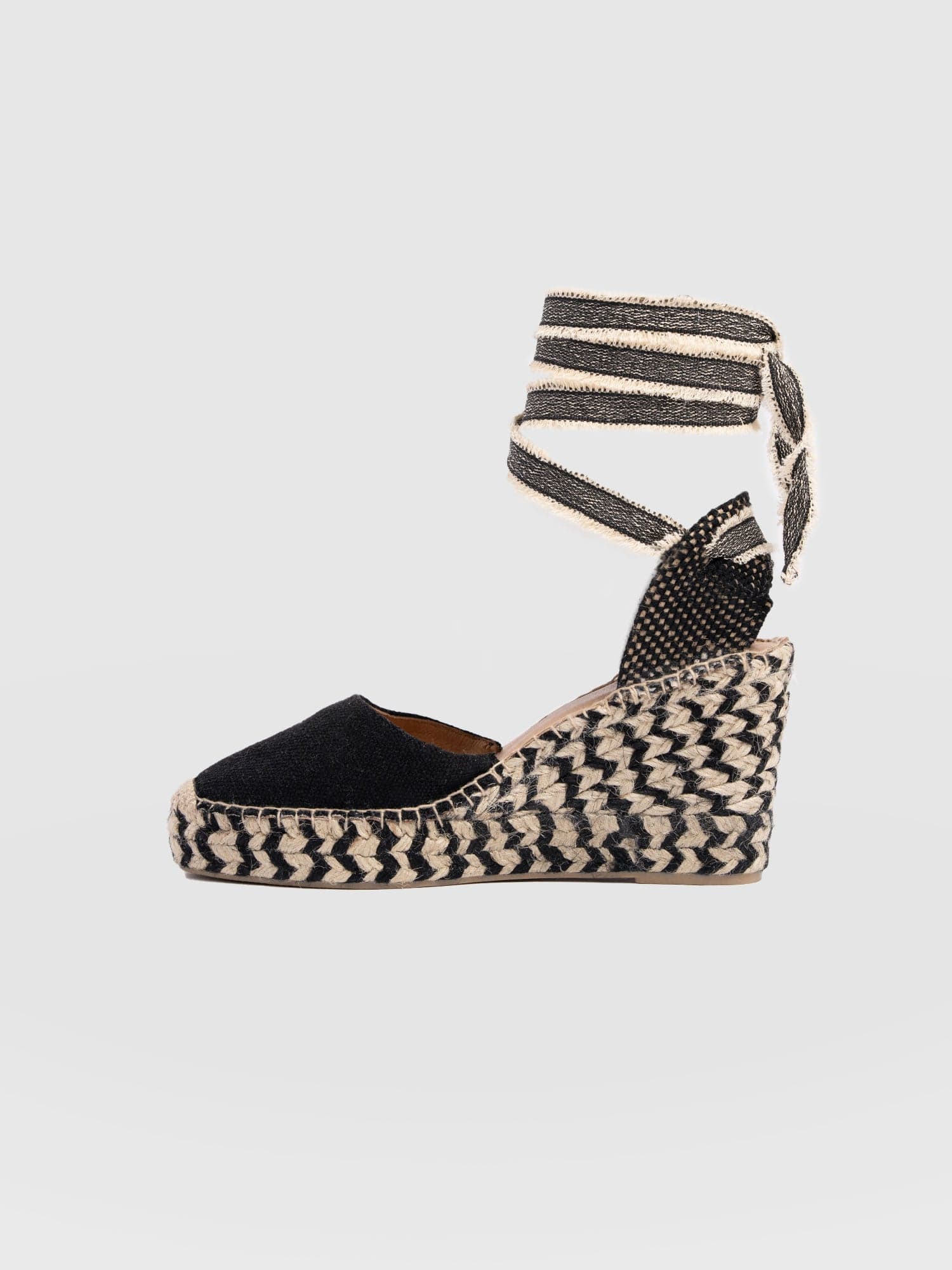 Rowe Espadrille Tie Wedges - Black - Women's Sandalss | Saint + Sofia® EU